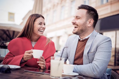 Buổi hẹn đầu tiên nên nói chuyện gì để tạo ấn tượng?